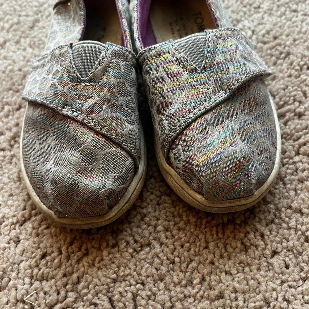 Toddler Silver Girls size 7 Slip on Shoes
